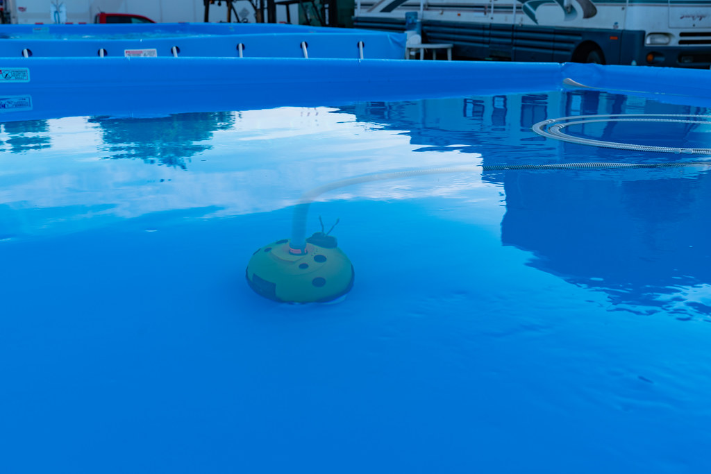 Robot de piscine actif